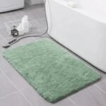 elegance et confort le tapis en velours qui sublime votre salle de bain vert 40x60 cm 688 1