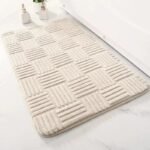 elevez votre salle de bains avec notre tapis design elegant et confortable beige 244 1