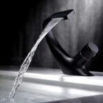 mitigeur lavabo en laiton massif style et fonctionnalite unis noir 793 1