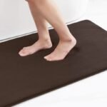 plongez dans la douceur avec notre tapis de bain en microfibre van dyke 60x120cm 512 1