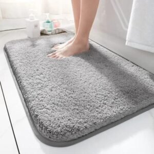plongez dans le luxe avec notre tapis de bain nuageux et antiderapant gris 40x60cm 675 1