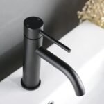 robinet classique moderne economie deau et style pour votre bain noir 578 1