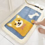 tapis de bain a motifs animaux confort et style au quotidien chien jaune 40x60cm 282 1
