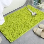 tapis de bain chenille vert elegance et confort pour votre salle mindaro 40x60cm 692 1