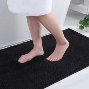 tapis de bain doux fin confort absorption et securite antiderapante noir 40x60cm 485 1