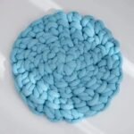 tapis de bain en coton confort et luxe a chaque pas bleu ciel 50x50cm 979 1