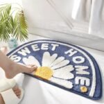 tapis de bain en demi lune confort elegant et securite optimale demi lune flower 921 1