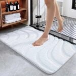 tapis de bain kaki en microfibre polyester elegance et confort reunis 124 1