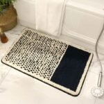 tapis de bain moderne elegance et confort inegales zebre noir 40x60cm 137 1