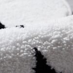 tapis de bain noir au design original pour une touche delegance 657 1