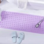 tapis de bain pvc praticite et durabilite a portee main violet 389 1