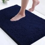 tapis de salle bain en microfibre doux pour un confort ultime bleu marine 40x60cm 452 1