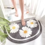tapis demi lune transformez votre salle de bain en havre paix gray flower 45x75cm 950 1