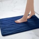tapis salle de bain super absorbant pour un confort inegale bleu marine 60x120cm 678 1
