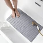 transformez vos baignades en un plaisir elegant et securise grey 40x70cm 897 1