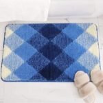 transformez votre bain avec notre tapis de motif carreaux en microfibre 151f46 618 1