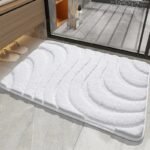 transformez votre bain blanc en oasis de confort avec notre tapis microfibre 515 1