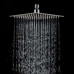 Transformez Votre Douche Avec L’effet Pluie Moderne En Inox!