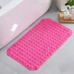 transformez votre douche avec notre tapis antiderapant securise cyclamen 35x70cm 541 1
