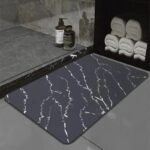 transformez votre experience avec notre tapis bain effet marbre anthracite 45x70cm 463 1
